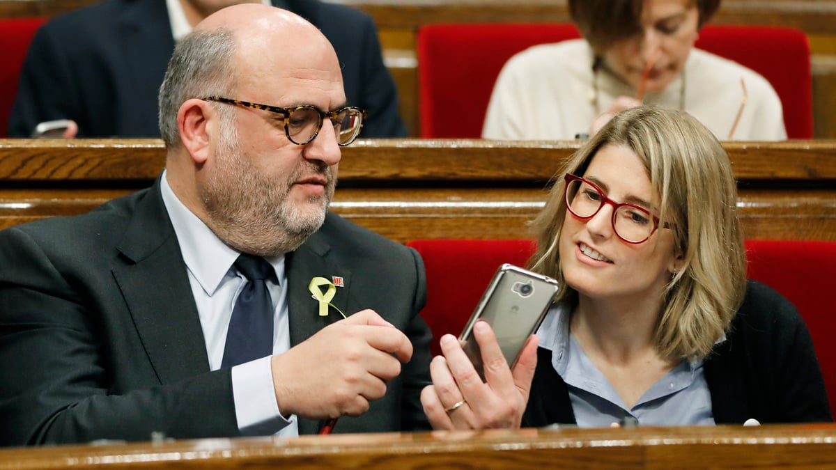 Eduard Pujol y Elsa Artadi, diputados de JxCat. (Foto: EFE)