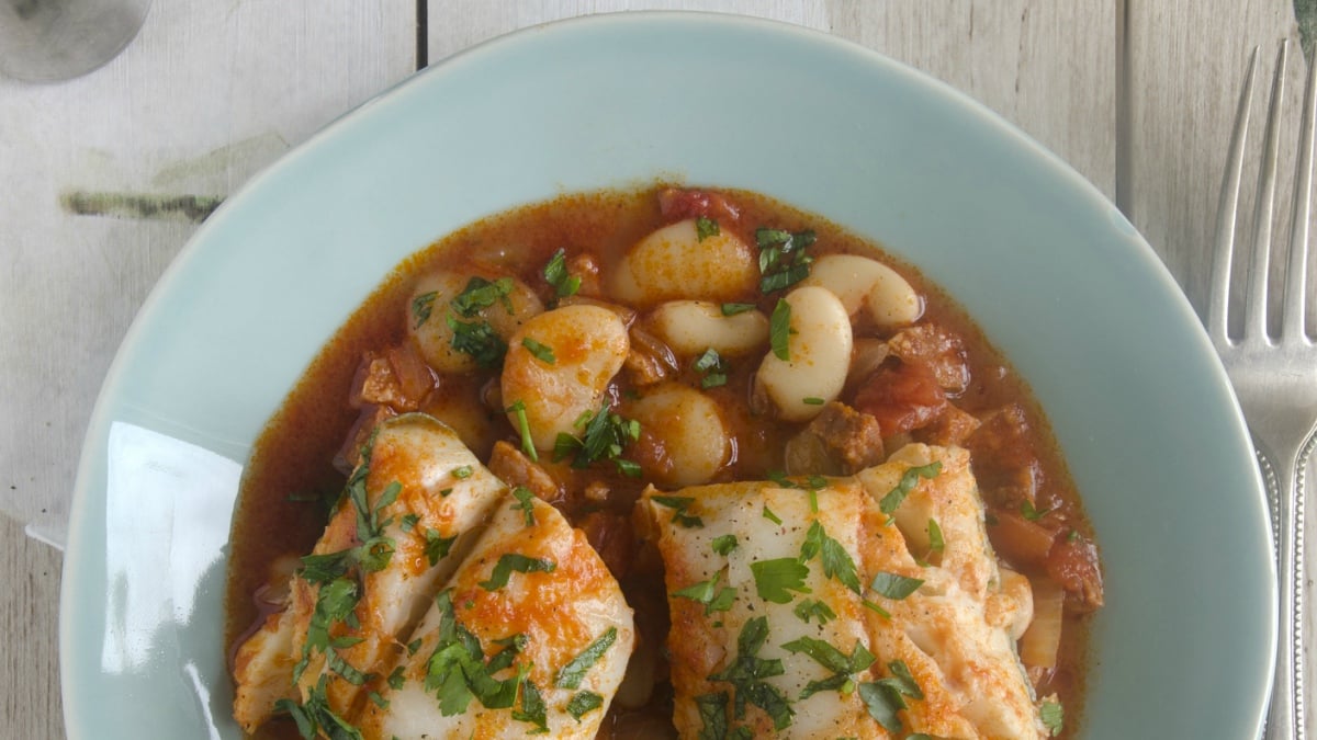 Receta de Alubias con bacalao: un plato sano y fácil de preparar