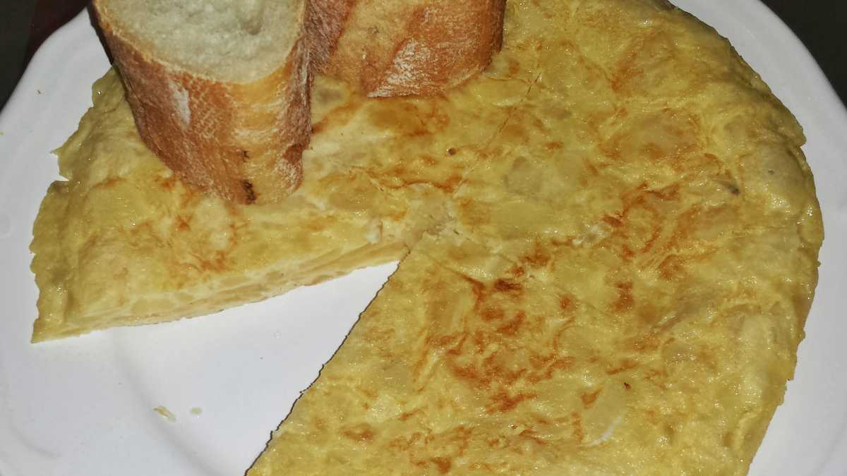 Tortilla de patatas guisada