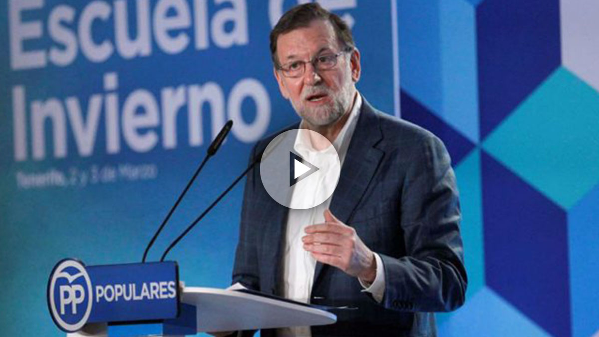 El presidente del Gobierno y del Partido Popular, Mariano Rajoy, durante su intervención en la Escuela de Invierno del Partido Popular de Canarias, celebrada hoy en Santa Cruz de Tenerife.
