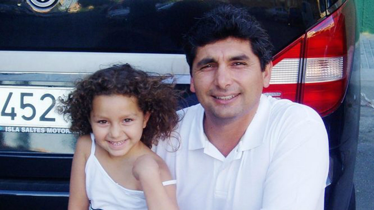 Mari Luz y su padre, Juan José Cortes, poco tiempo antes de la desaparición de la niña.