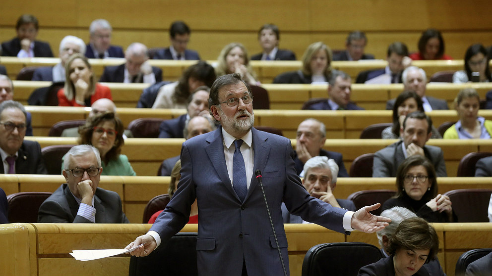 El presidente del Gobierno, Mariano Rajoy, en el Senado. (EFE)