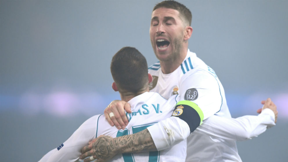 Sergio Ramos celebra el gol de Lucas. (AFP)