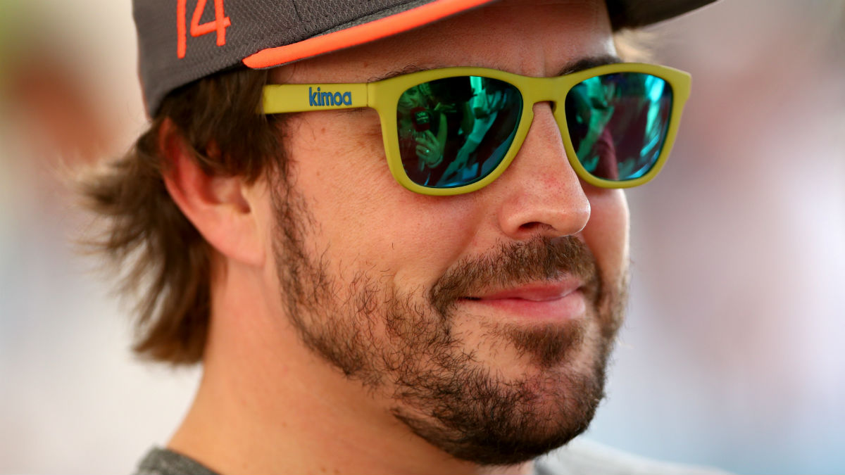 Fernando Alonso ha hablado acerca de su faceta más personal, afirmando que en su vida privada no tiene nada que ver con el personaje que vemos cuando se pone al volante de su McLaren. (getty)