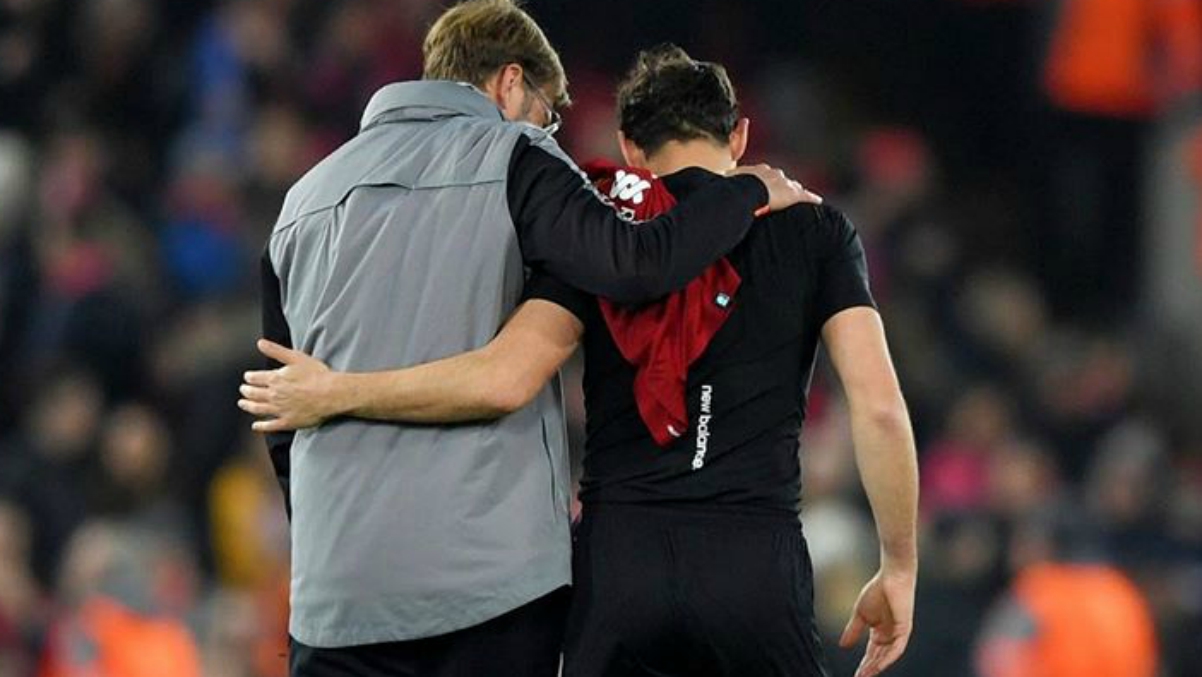 Klopp y Casillas abrazazdos después del Liverpool-Oporto. (Instagram)