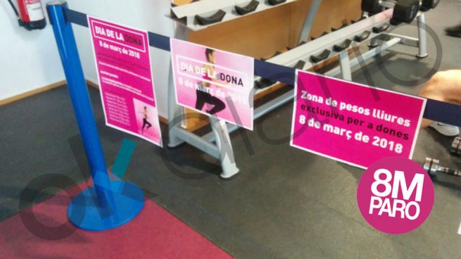 El gimnasio de la Autónoma de Barcelona cierra la sala de pesas a los hombres para no molestar a las mujeres
