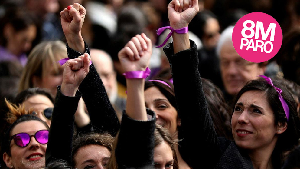 Participantes en la concentración convocada por movimientos feministas hoy en el bulevar de San Sebastián con motivo del Día Internacional de la Mujer. (Foto: EFE/ Juan Herrero)