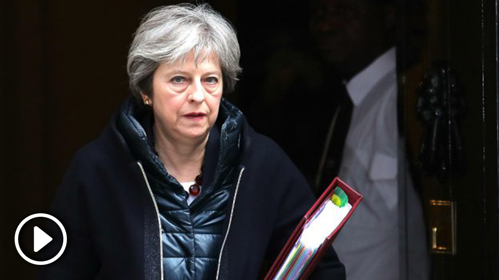 Theresa May, primera ministra de Reino Unido, a las puertas de Downing Street. (AFP)