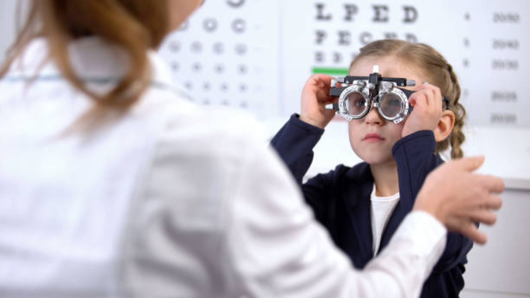 Descubre en qué fijarte para saber si tu hijo tiene problemas de visión