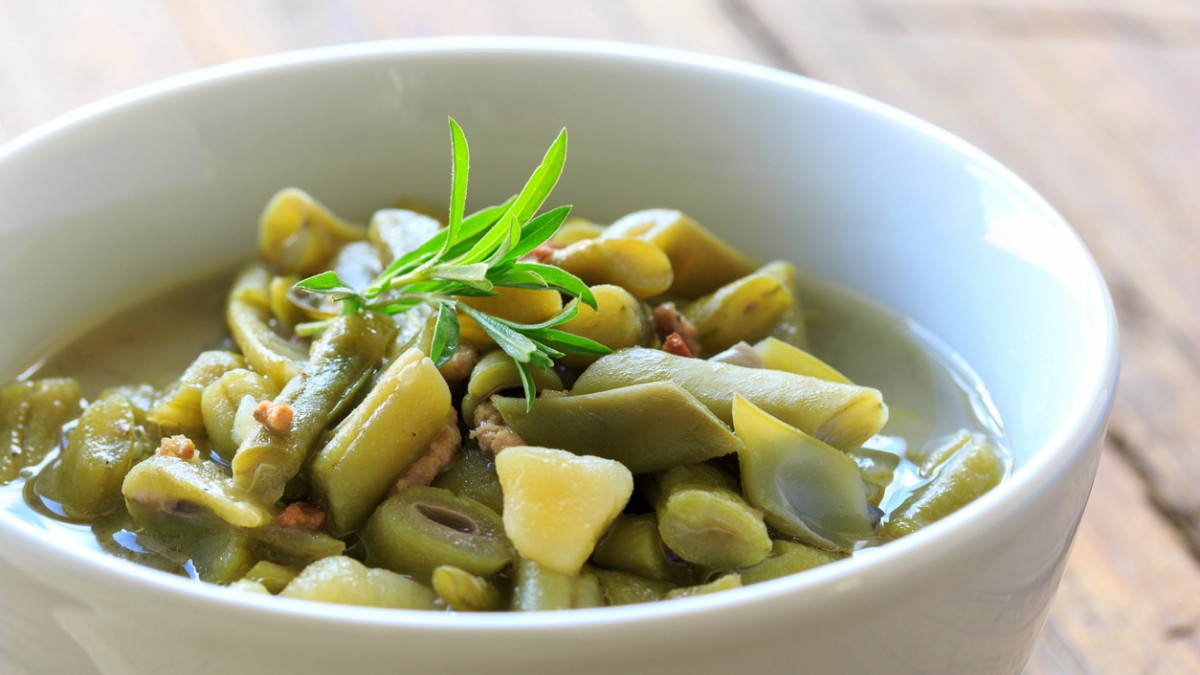 Receta de judías verdes con patatas y zanahoria sana y fácil de preparar