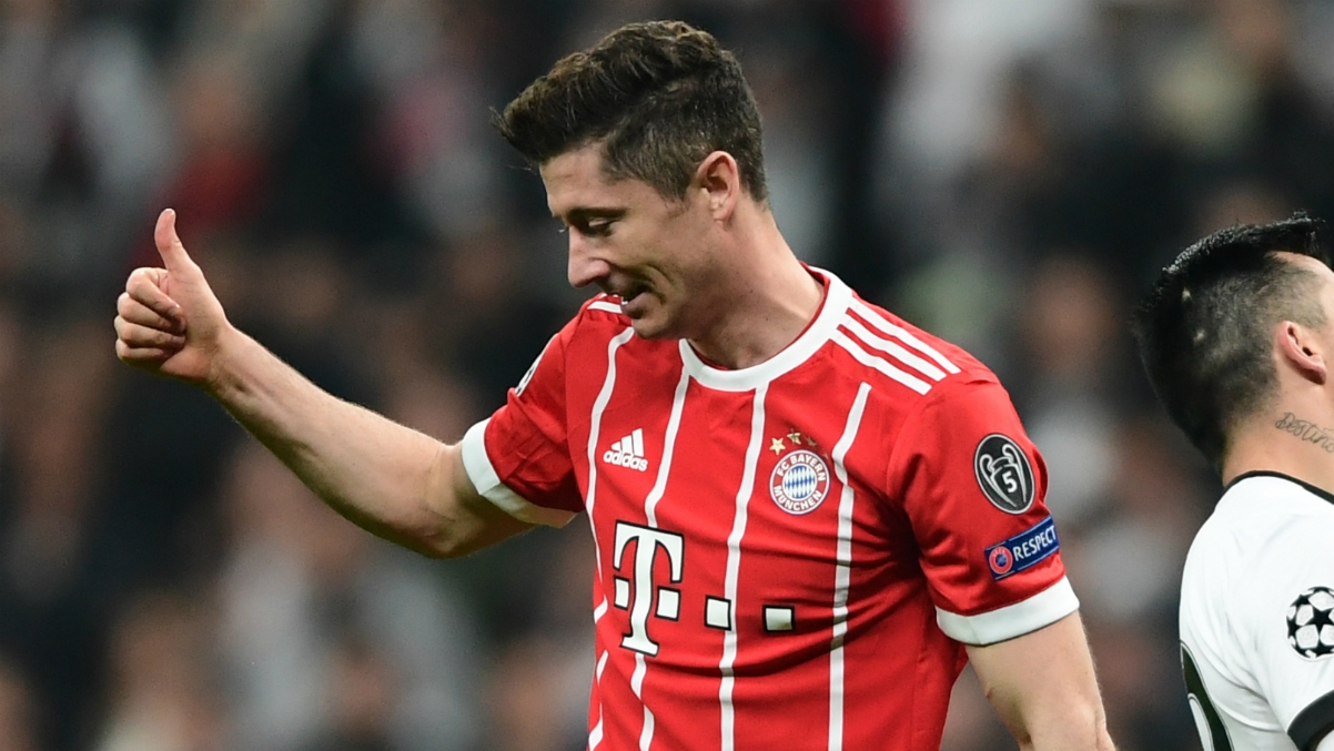 Lewandowski, durante el último partido de Champions ante el Besiktas. (AFP)