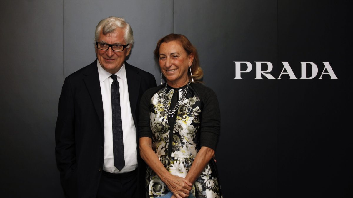 El beneficio de Prada cae un año más: ¿qué le pasa a la compañía de Miuccia?