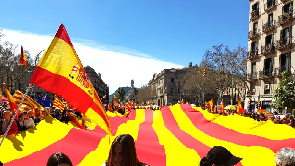 Un momento de la manifestación de Sociedad Civil Catalana (Foto: Manolo Riera).