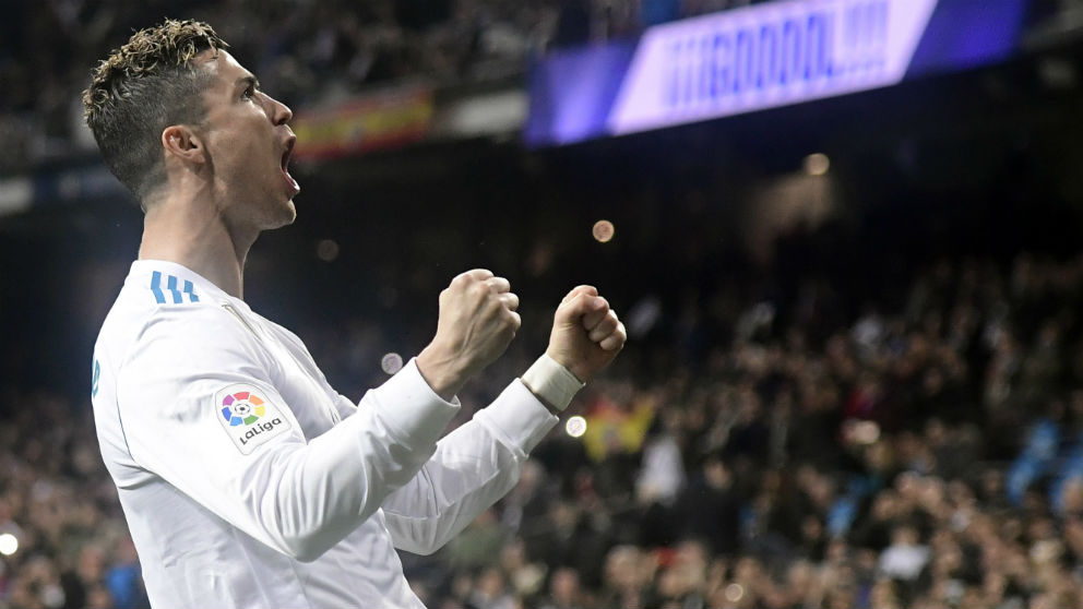 Cristiano celebra uno de sus goles al Girona. (AFP)