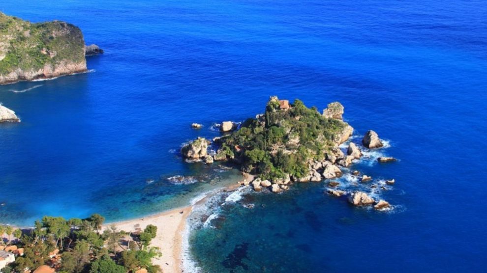 Descubre Sicilia y todos los rincones, lugares y restaurantes que no debes perderte.