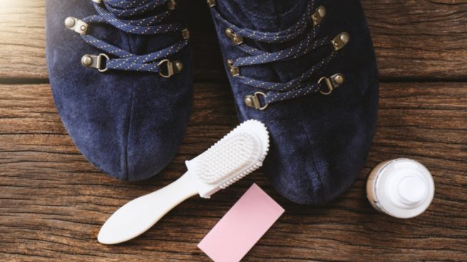 Limpiar zapatos de ante de forma fácil