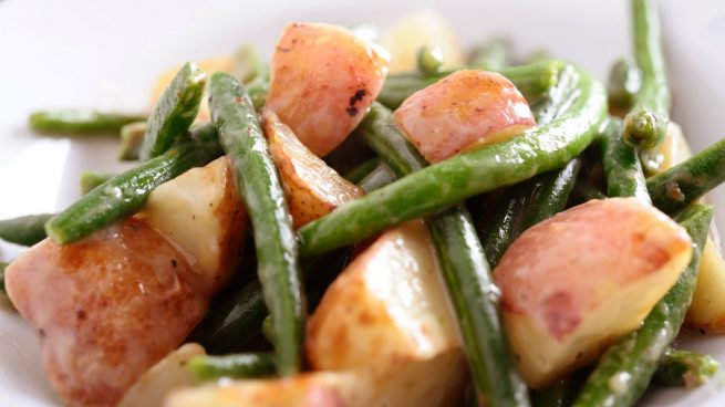 Receta de judías verdes con patatas sana y fácil de preparar