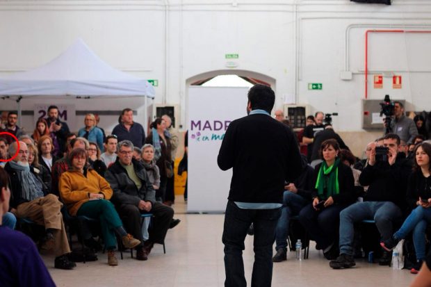 Espinar rescata a un despedido de Podemos por corrupción para pertrecharse frente a Errejón