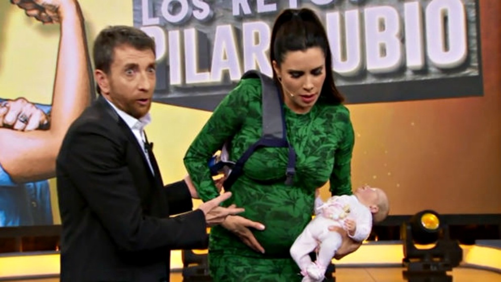 Pilar Rubio finge estar de parto en ‘El hormiguero’.