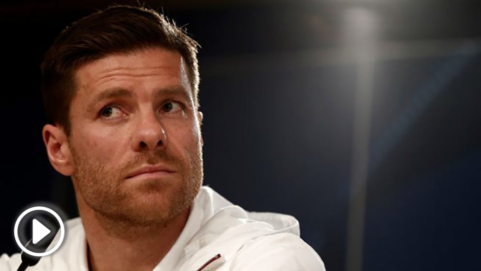 Xabi Alonso, en una rueda de prensa. (Getty)