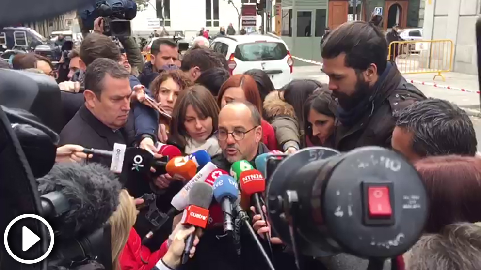 Carles Campuzano (PDeCAT) a las puertas del Supremo. (Foto y Vídeo: E. Falcón)