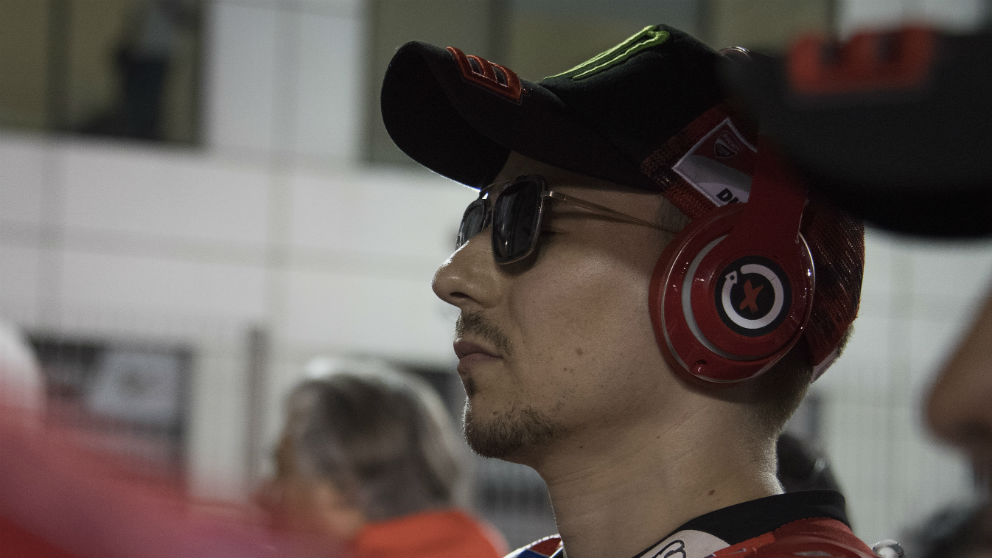 Jorge Lorenzo, a pesar de su pésimo comienzo de temporada, sigue teniendo entre ceja y ceja convertirse en el segundo campeón del mundo de Ducati de la historia de MotoGP. (Getty)