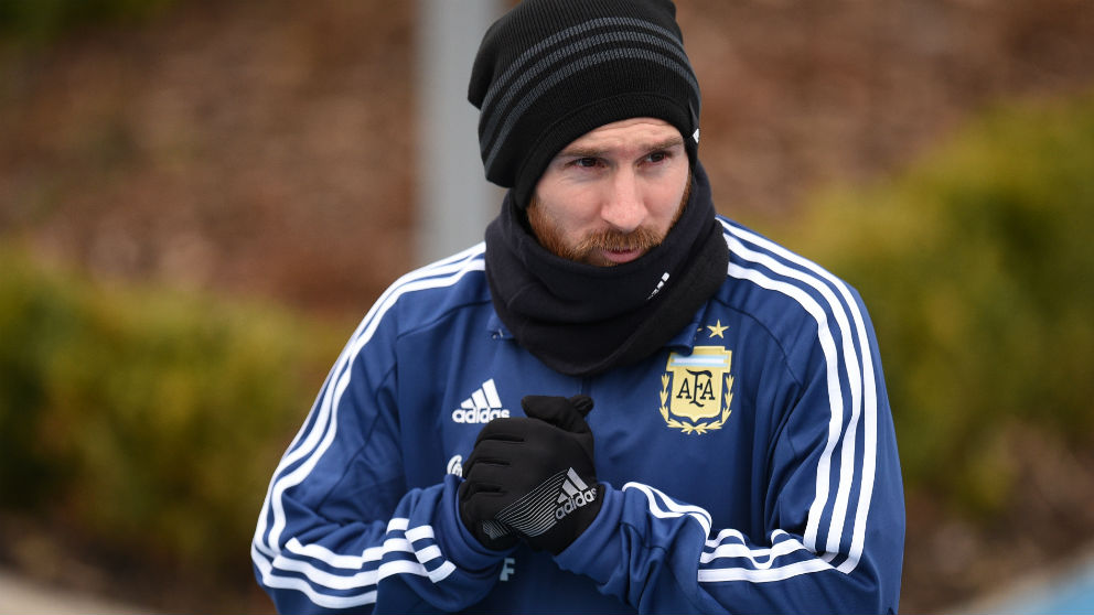 Messi durante un entrenamiento con Argentina. (AFP)