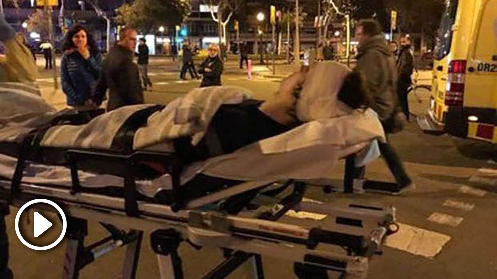 Heridos en la Delegación del Gobierno en Barcelona tras las cargas de los mossos.