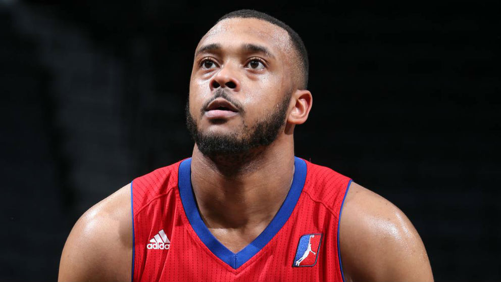 Zeke Upshaw fallece tras desmayarse en un partido. (Getty)