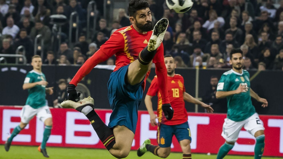 Diego Costa, durante el partido ante Alemania. (AFP)