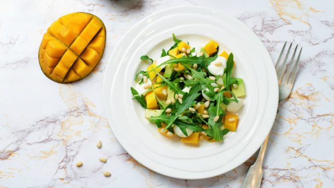 ensalada de cangrejo y mango