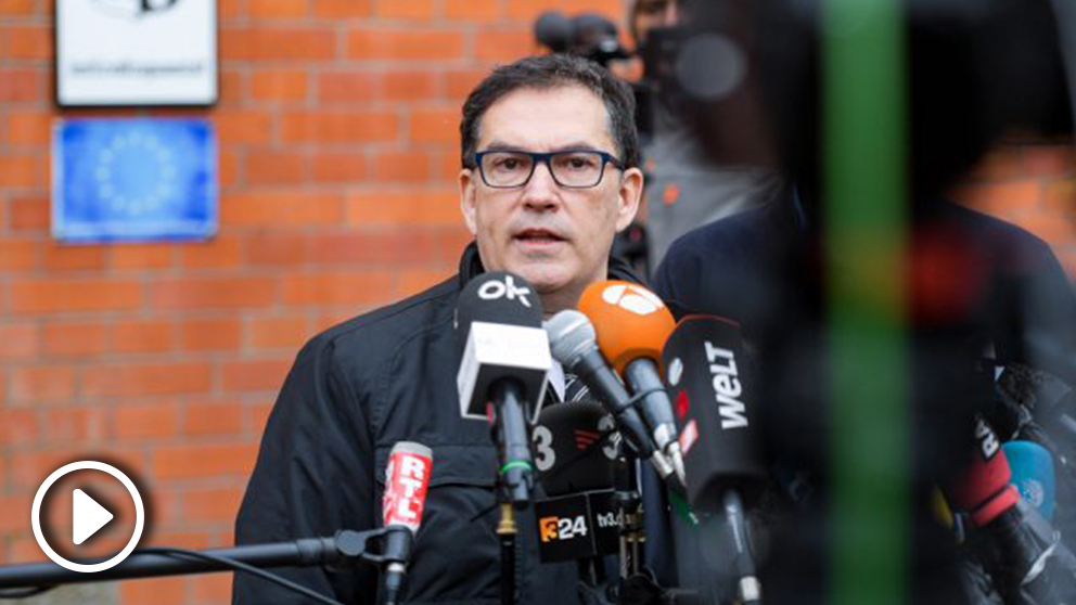 Jaume Alonso-Cuevillas, abogado de Carles Puigdemont. (Foto: AFP)