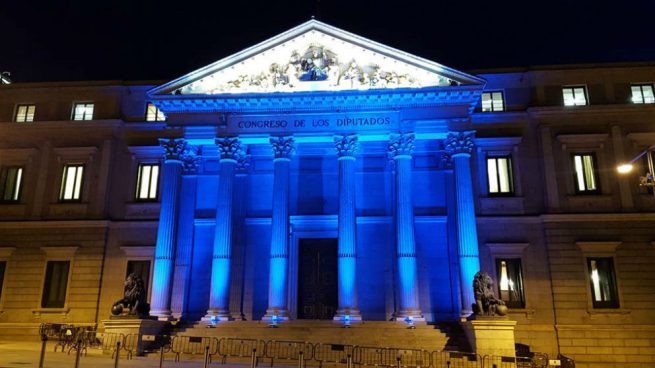 El Congreso de los Diputados iluminado de azul en 2017 para concienciar sobre el autismo