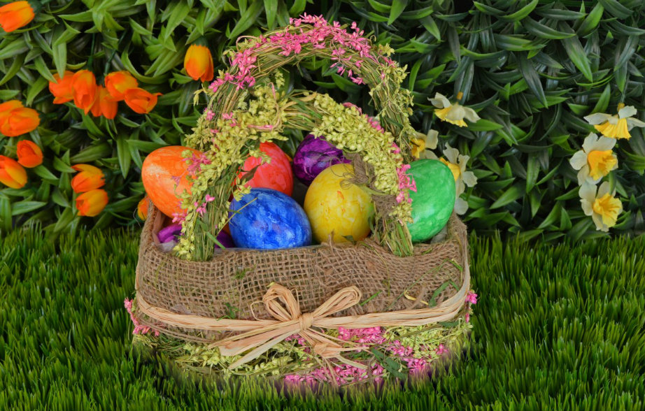 Huevos de Pascua Coloridos de Plástico Huevo Pascua Decoración de Pascua 24 Piezas Cinta para Colgar de Huevos Pascua Pascua Manualidades Juguetes Favores de Partido O-Kinee Huevo de Pascua 