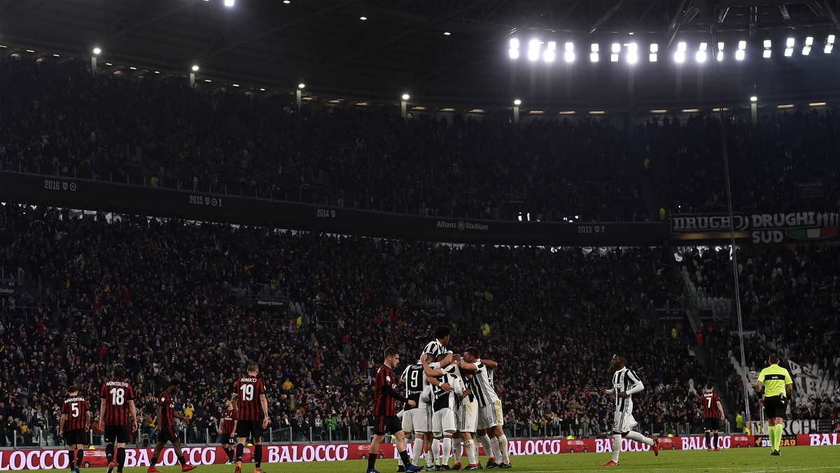Los jugadores de la Juventus celebran uno de sus goles al Milan. (Getty Images)