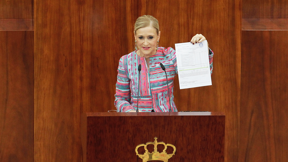 Cristina Cifuentes durante su comparecencia en la Asamblea de Madrid. (Foto: Francisco Toledo)