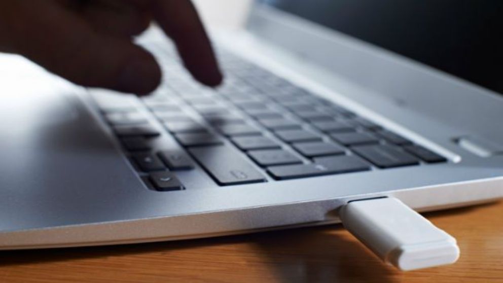 Todos los pasos para poder quitar la protección contra escritura de un pendrive