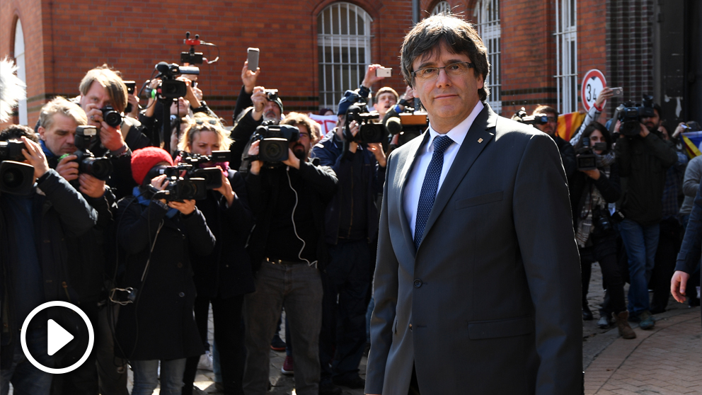 Carles Puigdemont a su salida de la prisión de Neumünster. (Foto: AFP)