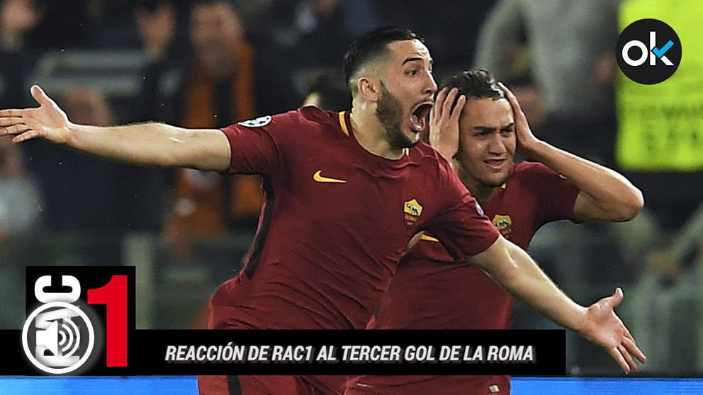 Los jugadores de la Roma celebran el gol de Manolas.