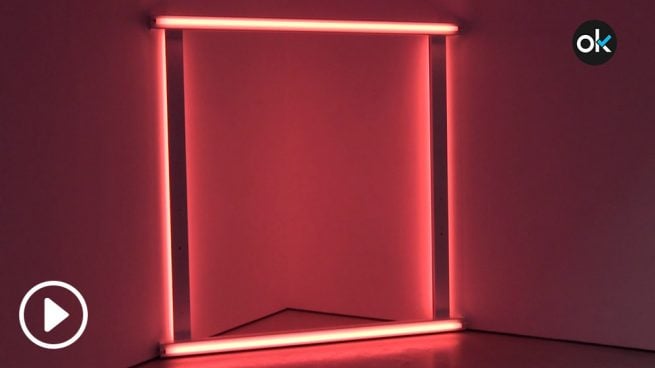 Dan Flavin expone en la Galería Cayón ?>