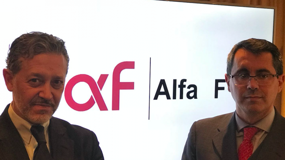 Mariano Alonso, presidente del consejo de administración y director general de MundoFranquicia, y Diego Guerreo, Director de desarrollo de negocios de ALA F.