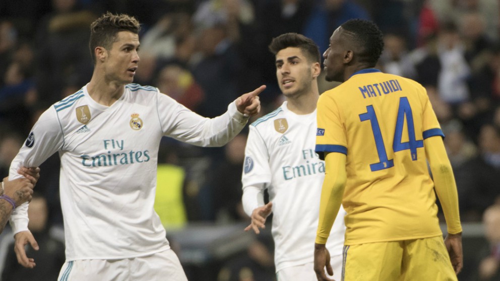 Cristiano Ronaldo y Matuidi se encaran en el pasado Real Madrid – Juventus. (AFP)