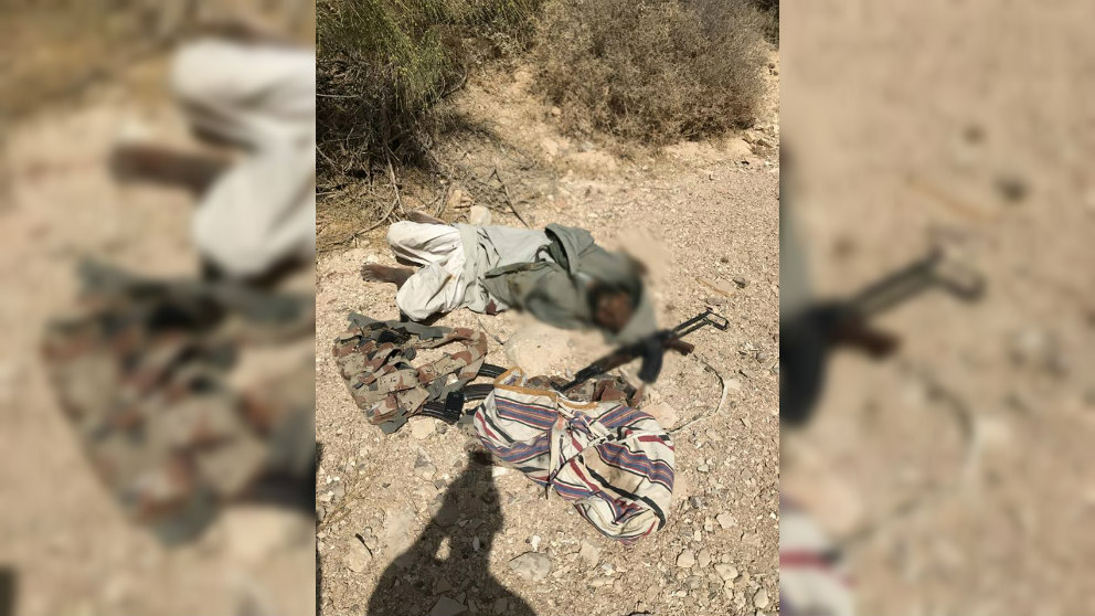 Imagen distrubuida por el Ejército egipcio del que dicen es el cadáver de Naser Abu Zakul, líder del ISIS en el Sinaí.