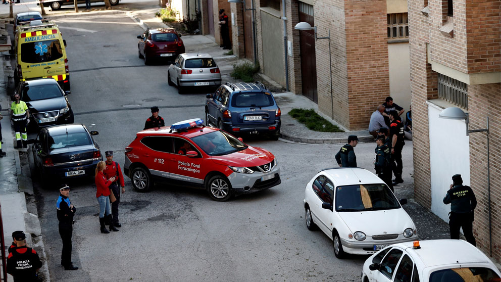 Policía en Olite, Navarra (Foto: AFP)