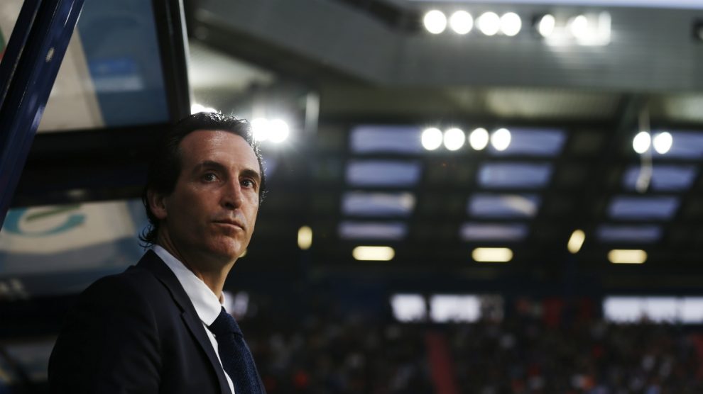 Emery, durante un partido del PSG el año pasado. (AFP)