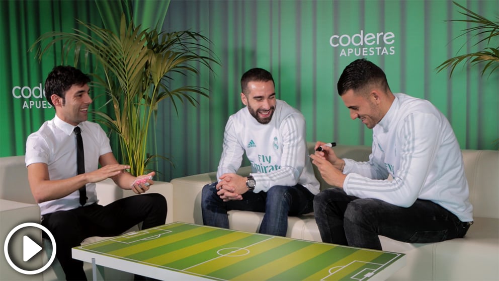 Carvajal y Ceballos, junto al Mago Pop en un acto de Codere.