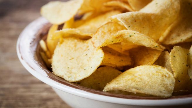 Receta sana y rápida: cómo hacer patatas fritas de bolsa caseras al  microondas