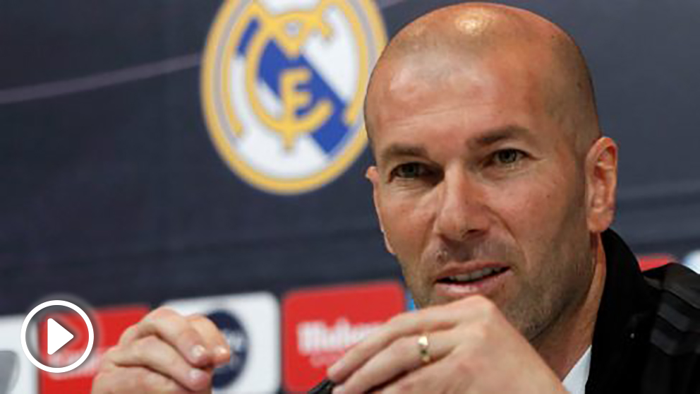 Zidane, en una rueda de prensa. (EFE)