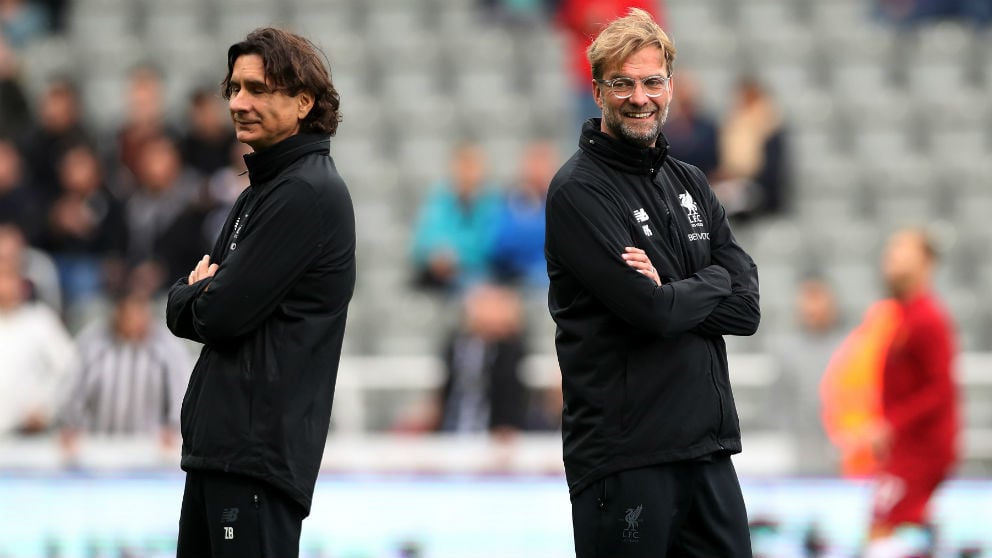 Klopp y Buvac durante un partido con el Liverpool. (Getty) | Champions League