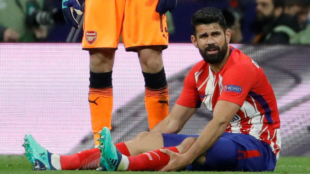 Diego Costa pidió el cambio en el partido contra el Arsenal. (EFE)